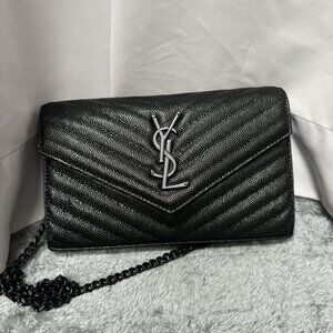 Yves Saint Laurent   Black shoulder bag